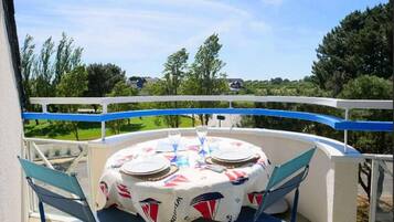 Tempat makan outdoor
