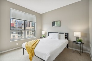 1 chambre, fer et planche à repasser, Wi-Fi, draps fournis