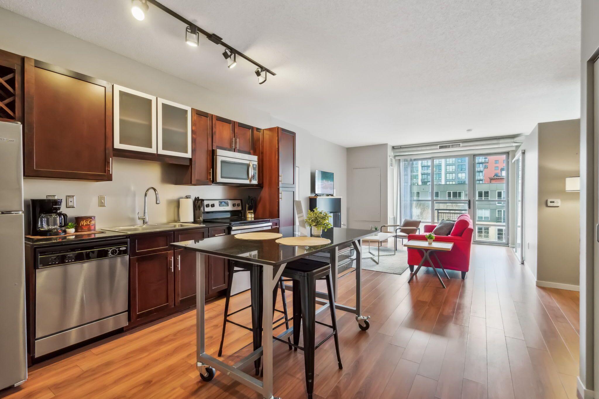 Fridge, microwave, oven, stovetop