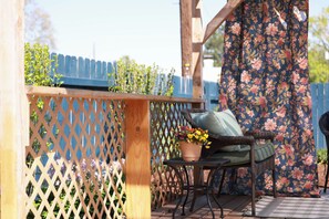 Terrace/patio - large deck! Close to rivers and all shopping (Richland)