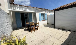 Outdoor dining - Residence Maisons Du Lac (Saint-Jean-de-Monts)