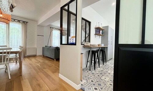 Houses & Villas for 6 People