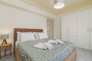 2 chambres, fer et planche à repasser, Wi-Fi, draps fournis