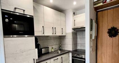 2 Rooms for 6 People