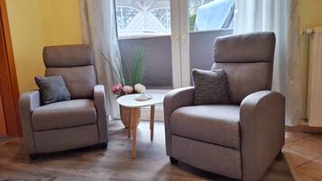 Fernseher, Stereoanlage