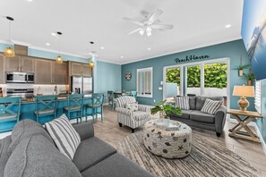 智能电视、办公室