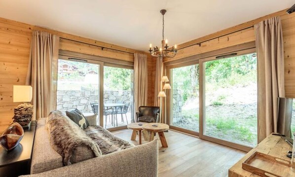 Living area - 2 Rooms for 4 People (Champagny-en-Vanoise)