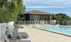 Pool - 2-room House for 4 People With Reduced Mobility (Saint-Saturnin-les-Avignon)