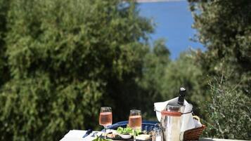 Tempat makan outdoor