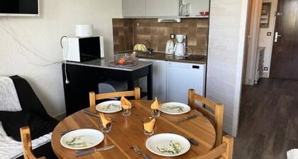Studio for 6 People