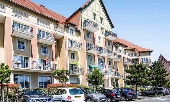 บริเวณภายนอก