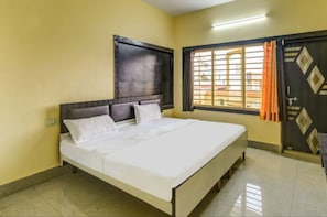 Desk, free WiFi, bed sheets