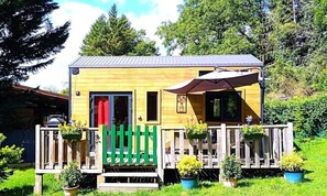 Exterior - Gmte de France 3 People (Wasigny)