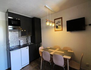 Living room - 2 Rooms for 6 People (Huez)