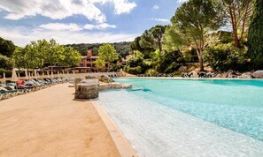 Pool - House Selection 2 Bedrooms (Grospierres)