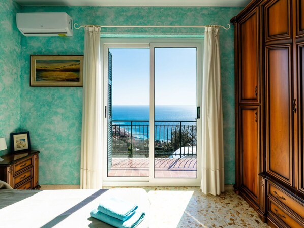 3 camere, culla da viaggio, Wi-Fi gratuito