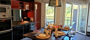 Fridge, microwave, oven, stovetop