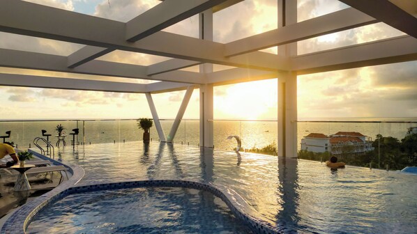 Outdoor pool - Daystar Hotel Phu Quoc (Phu Quoc)