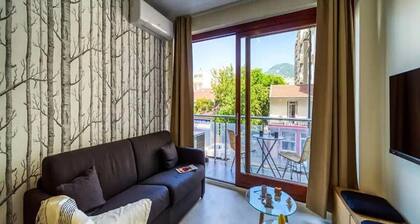 Le Joli Mallifaud Renovated and Climate