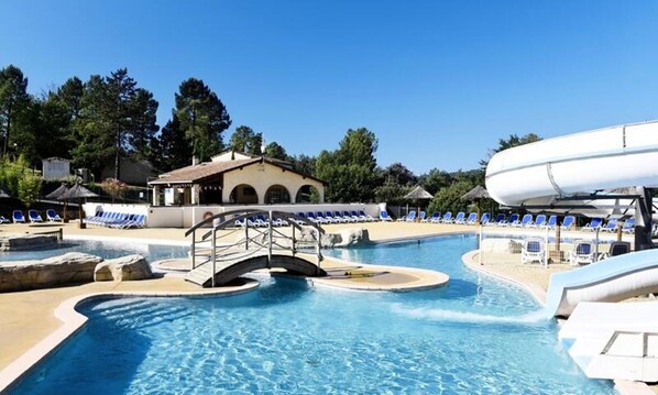 Piscine extérieure, piscine chauffée