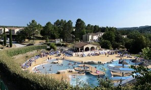 Piscine extérieure, piscine chauffée