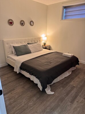 2 chambres, bureau, fer et planche à repasser, Wi-Fi gratuit