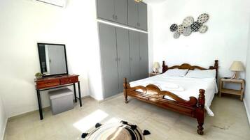 2 slaapkamers, een strijkplank/strijkijzer, wifi, beddengoed