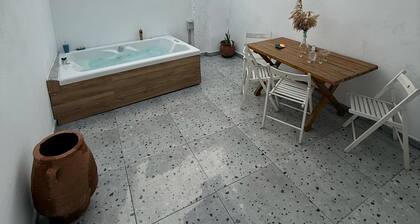 Philoxenia traditional house private jacuzzi