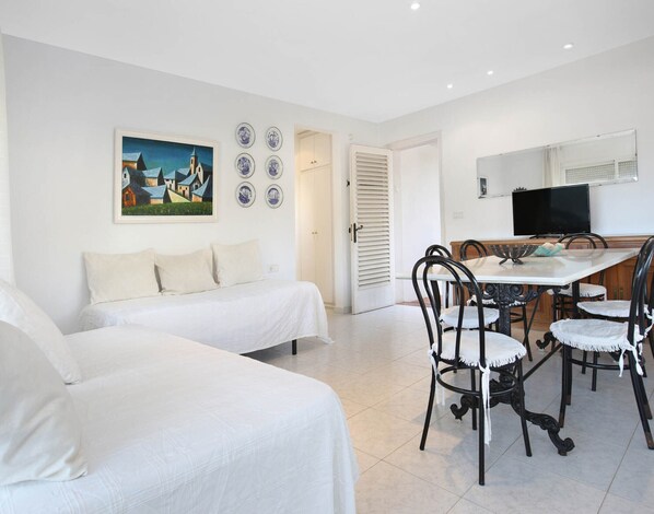 Apartment | Living room