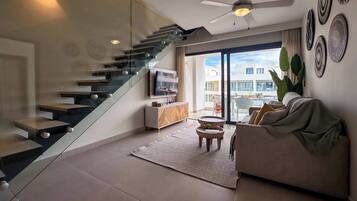 Televisión y oficina