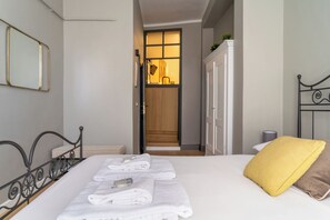 2 soverom, safe på rommet, skrivebord og strykejern/-brett