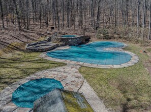 Pool - Cricket Chalet- Pets | Grill | Wifi | Deck | Pool Access | Hike |Games (Berkeley Springs)