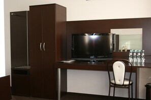 Classic Twin Room, Non Smoking, Private Bathroom