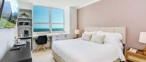 Skrivebord, strykejern/-brett, wi-fi (inkludert) og sengetøy