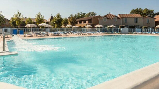 Pool - Apartment in Monflanquin Near Scenic Castles (Monflanquin)