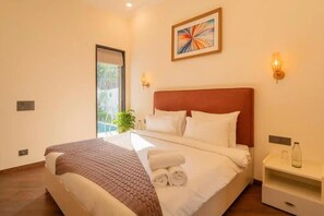 4 bedrooms, desk, iron/ironing board, WiFi - Telferk 4BHK Luxurious Villa I Private Pool & Garden I Wifi I Anjuna Goa (Anjuna)