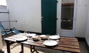 Outdoor dining - Houses & Villas for 5 People (Bretignolles-sur-Mer)