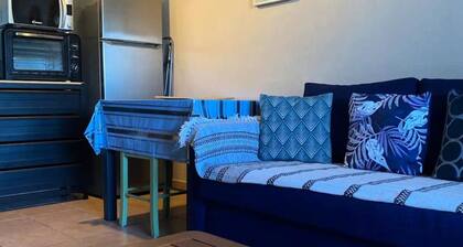 2 Rooms for 5 People