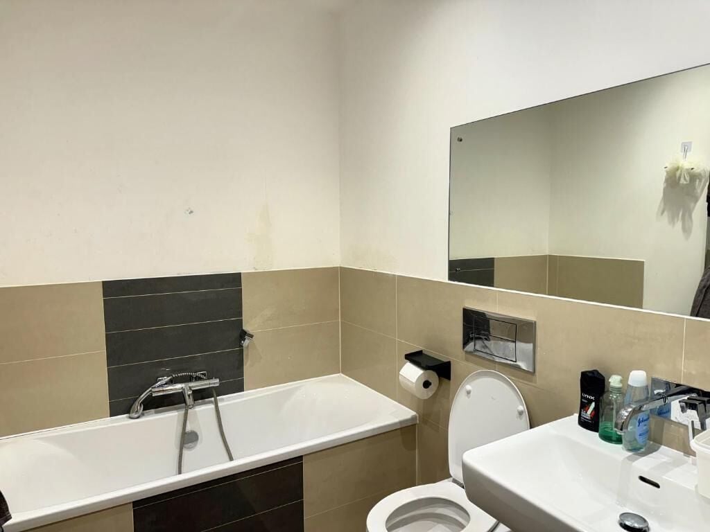 Toallas y papel de baño 