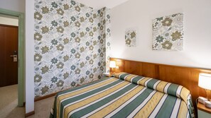 1 bedroom, WiFi, bed sheets - Sweet holiday hideaway with pool and solarium (Bibione)