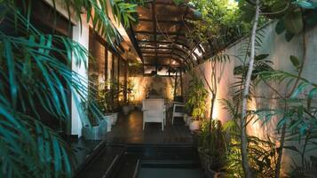 Bagian depan properti