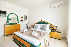 3 bedrooms, in-room safe, iron/ironing board, free WiFi - S&T  Villa (Charaki)
