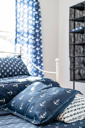 3 bedrooms, iron/ironing board, travel crib, free WiFi