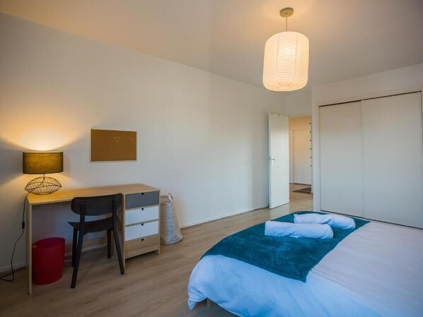 3 bedrooms, WiFi, bed sheets