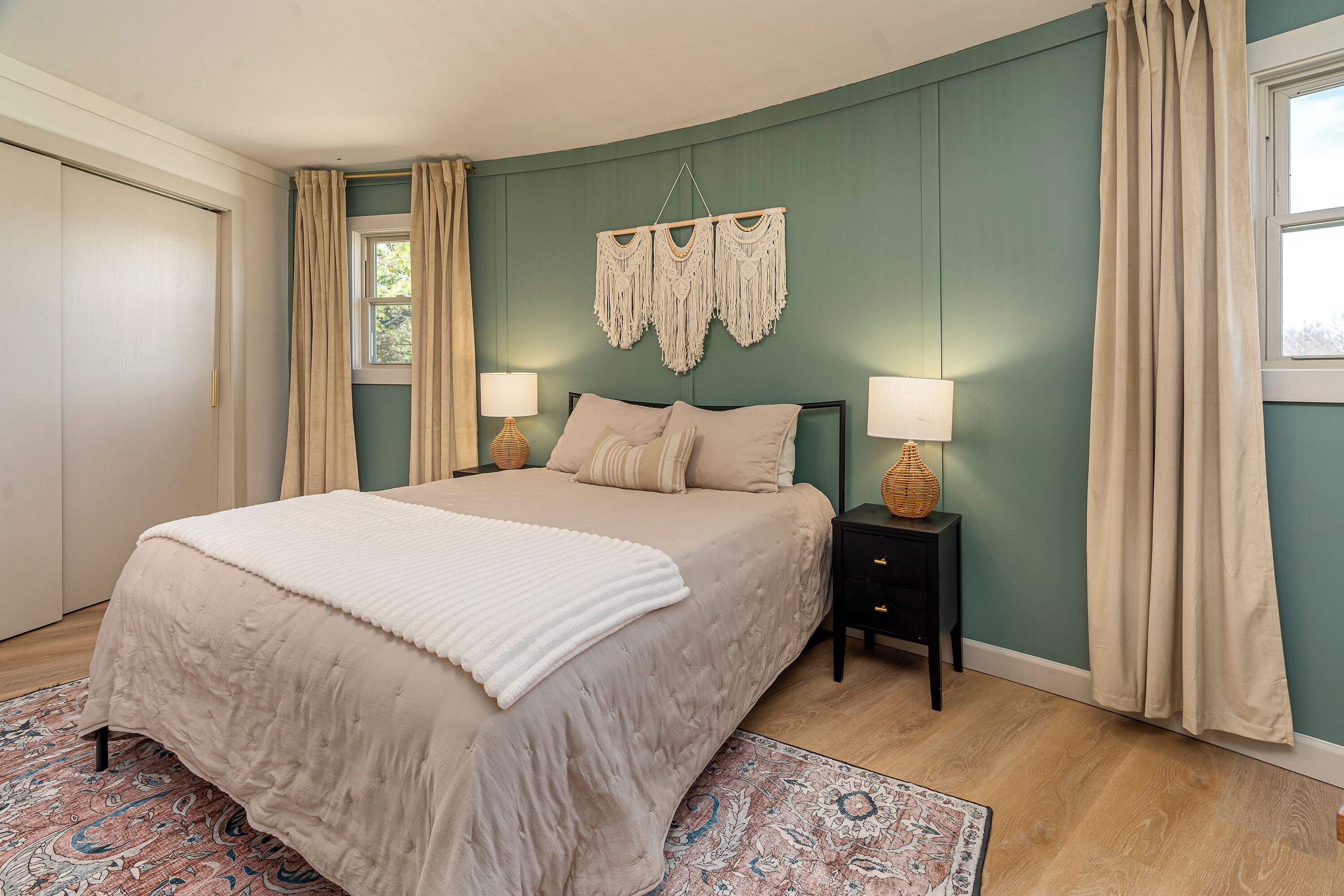 2 室のベッドルーム、アイロン / アイロン台、旅行用ベビーベッド、WiFi (無料)