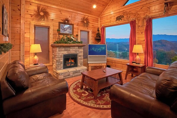 TV, fireplace, DVD player, offices