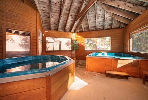 Family Fun Condo Stay for 6!