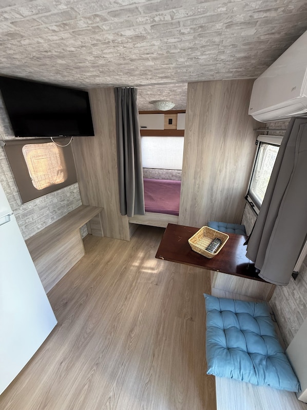 Economy Cottage, Patio, Garden View | Living area
