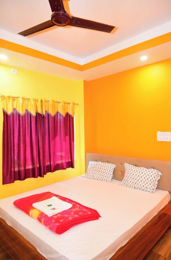 Bureau, accès au Wi-Fi (inclus), literie fournie