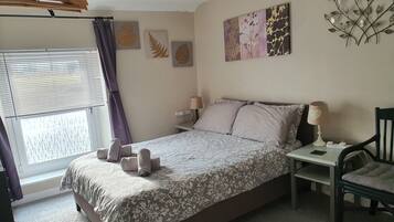 5 bedrooms, iron/ironing board, travel crib, free WiFi